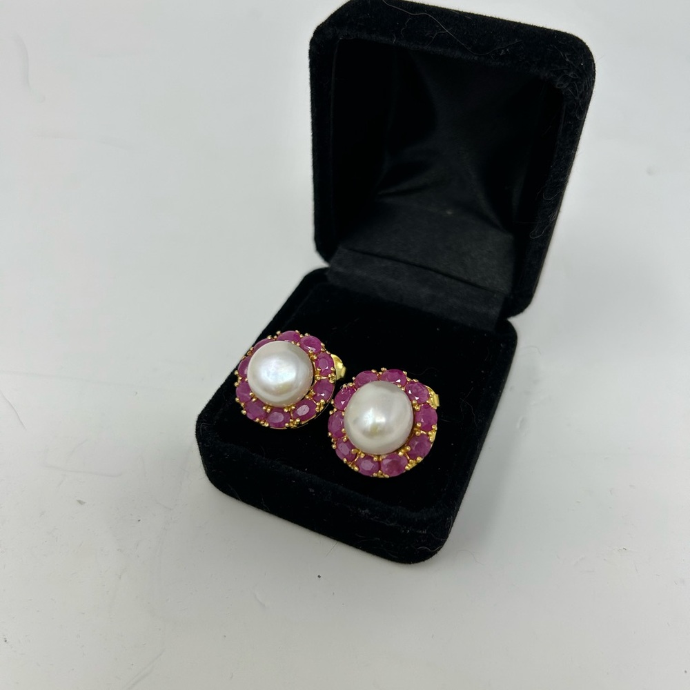 Pink and Gold Halo Stud Earrings with Pearls - Picture 5 of 5